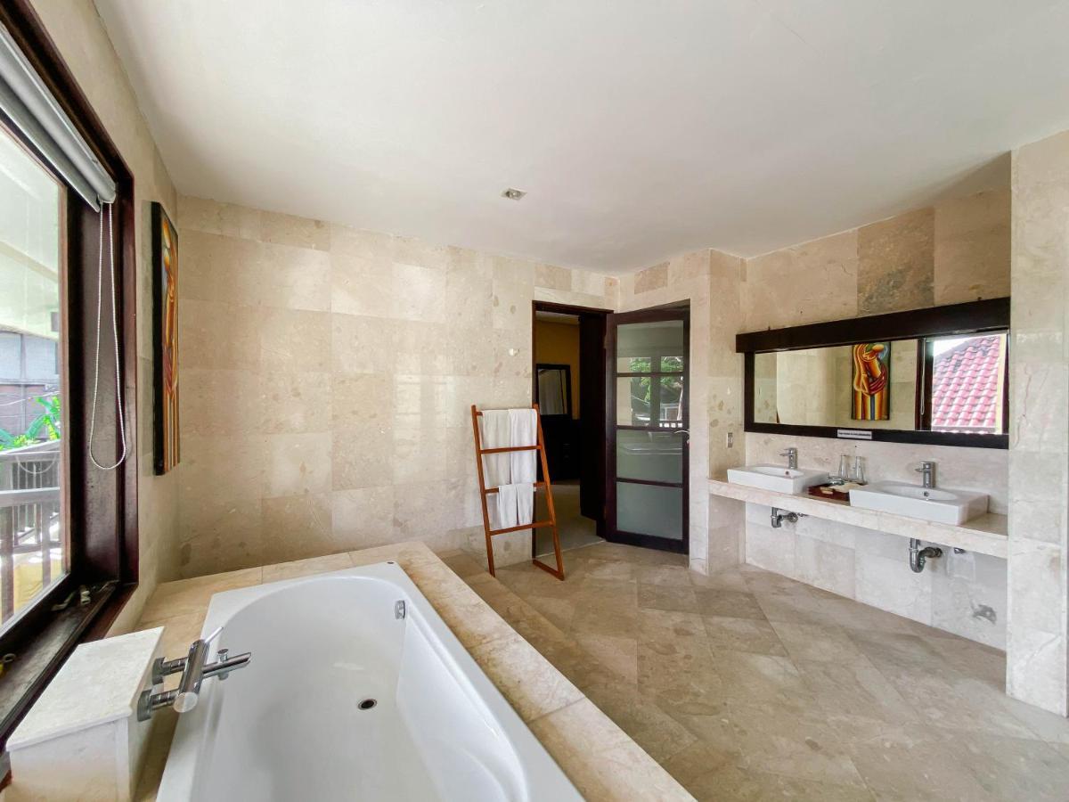 Cometa Villas Seminyak By Premier Hospitality Asia מראה חיצוני תמונה