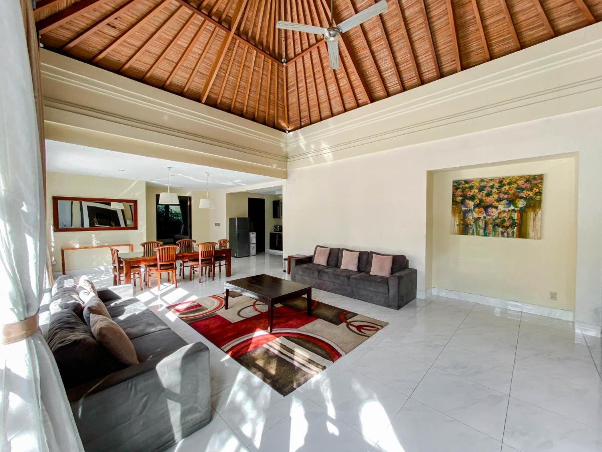 Cometa Villas Seminyak By Premier Hospitality Asia מראה חיצוני תמונה