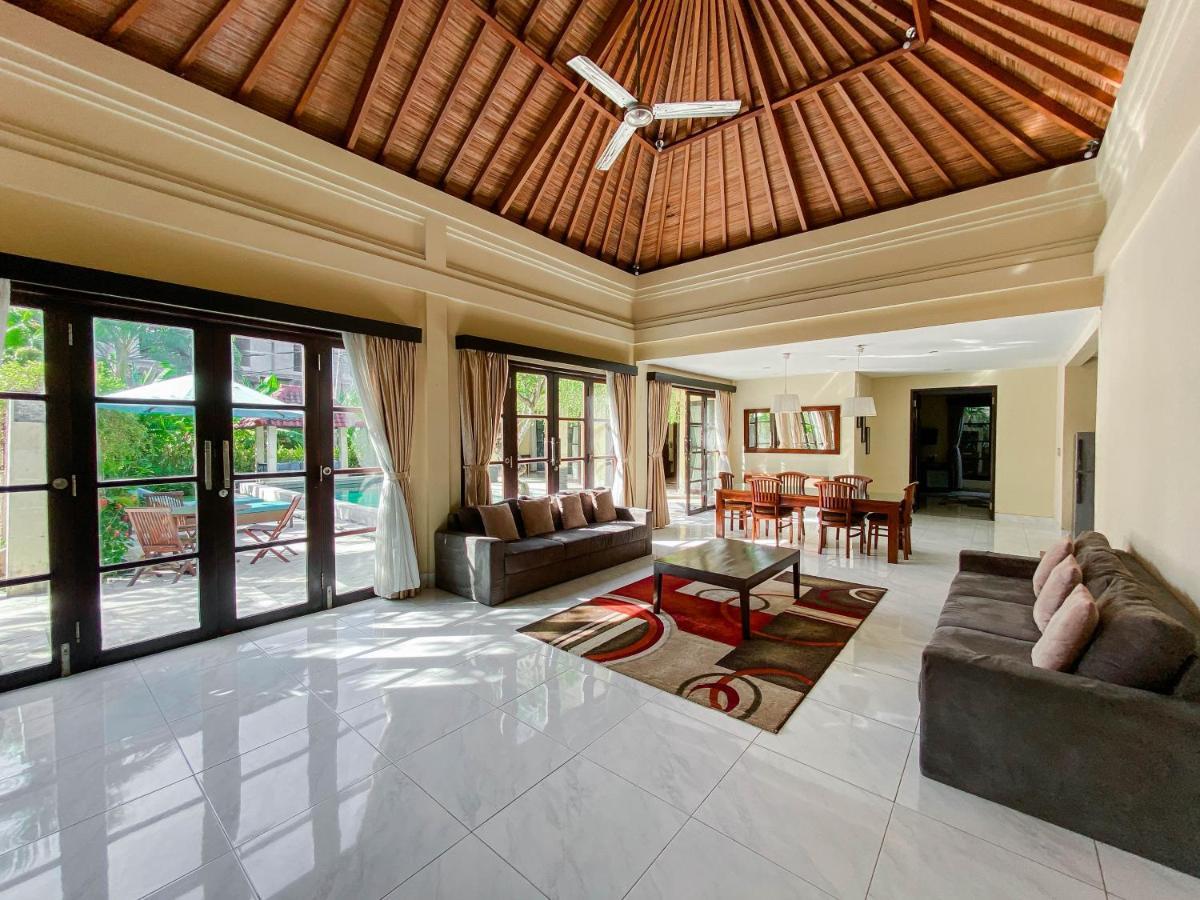 Cometa Villas Seminyak By Premier Hospitality Asia מראה חיצוני תמונה
